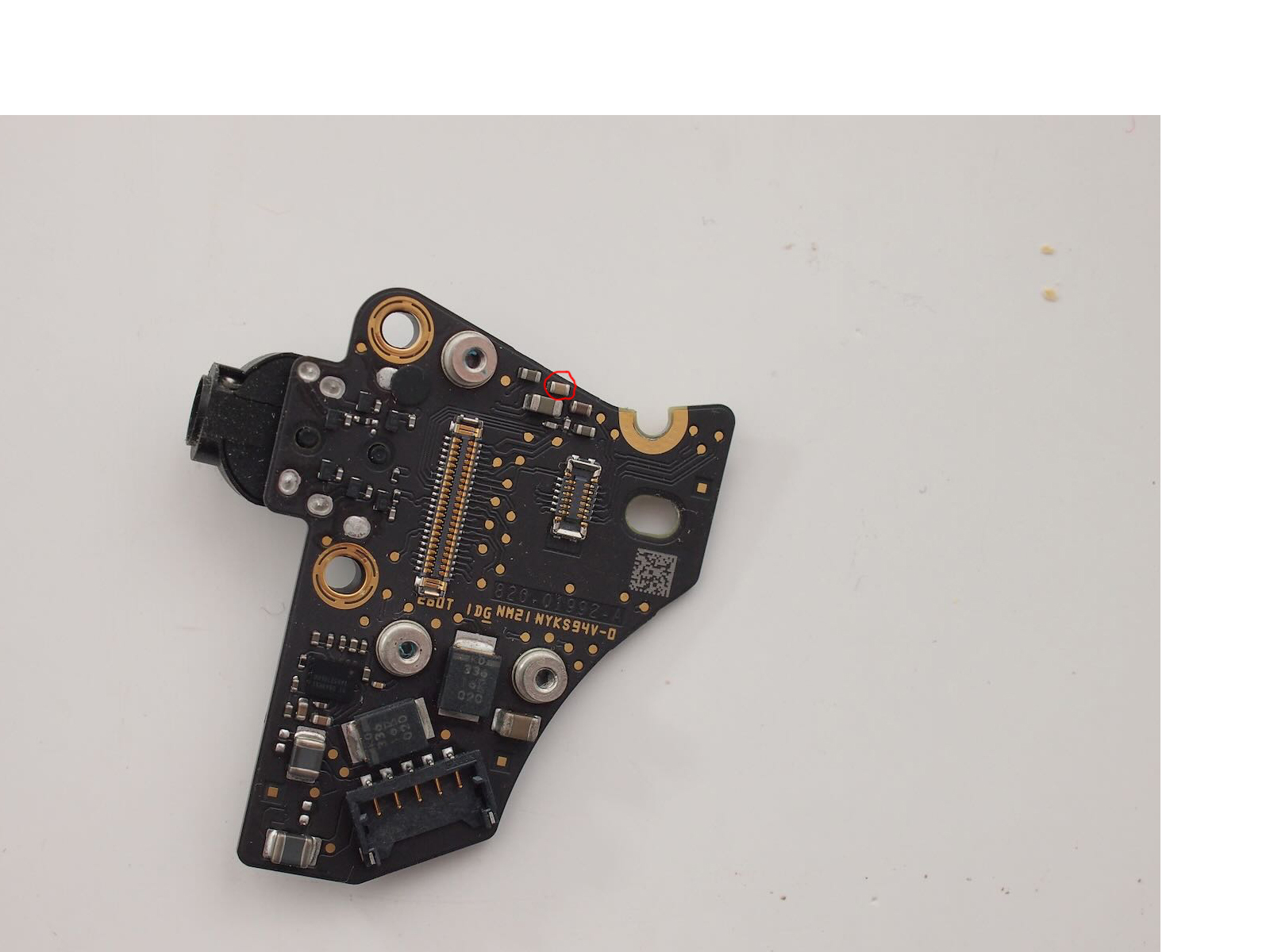 Click image for larger version

Name:	A2179 audio board+power button.jpg
Views:	0
Size:	453.6 KB
ID:	3709311