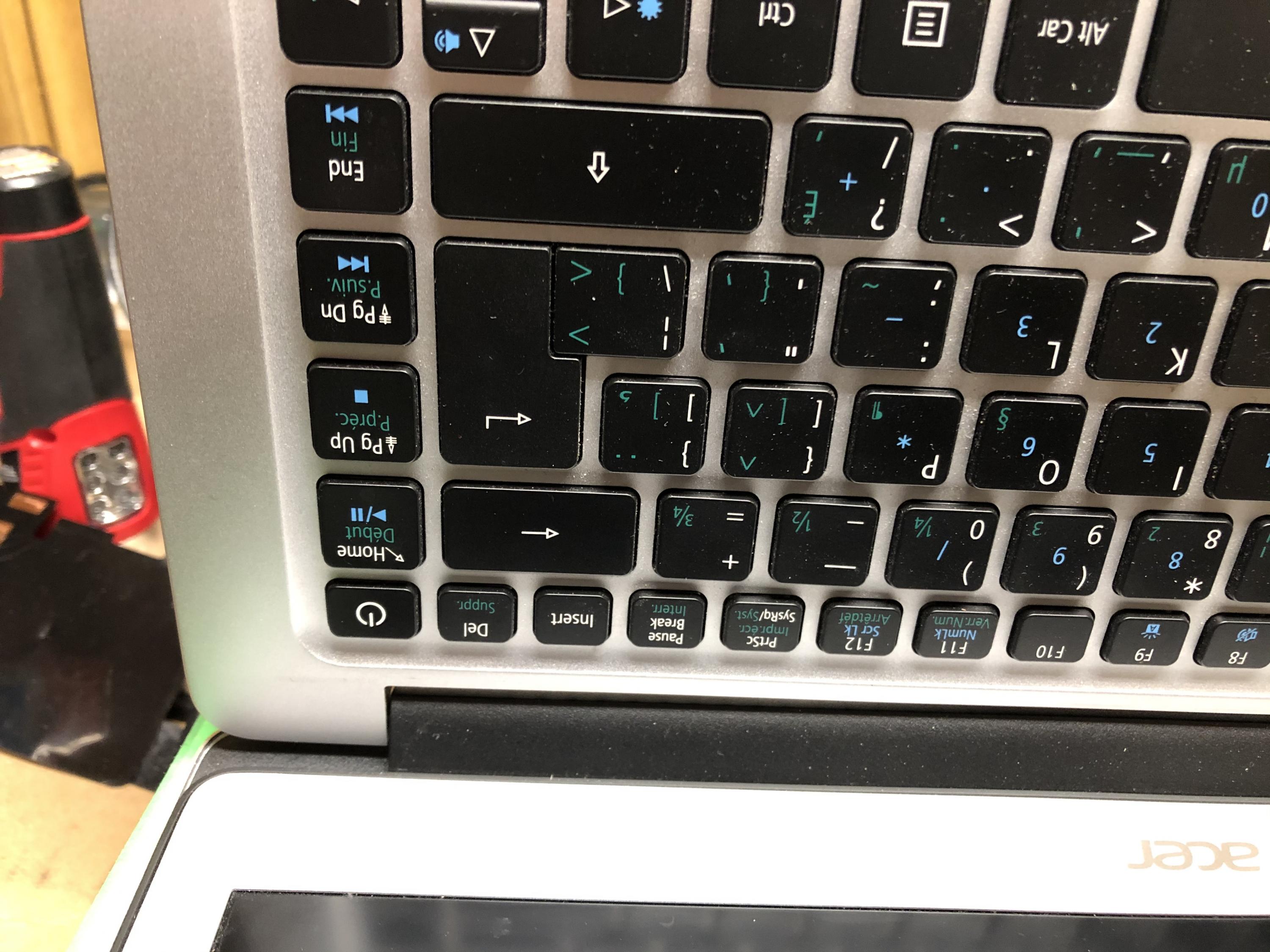 Acer laptop blue and outlet orange light flashing