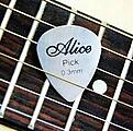 Click image for larger version

Name:	guitarpick.jpg
Views:	69
Size:	12.0 KB
ID:	2163118