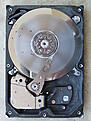 Click image for larger version

Name:	Seagate 7200.11 [ST31500341AS] 1.5 TB - head crash (2).jpg
Views:	428
Size:	118.4 KB
ID:	2220221